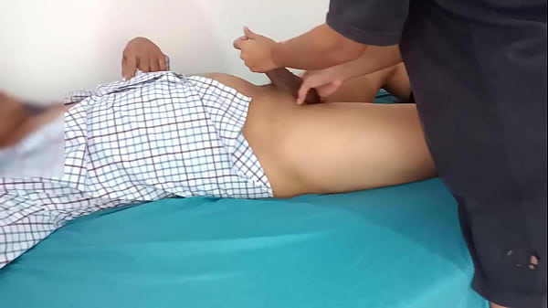 Que Puta Resulto Ser Mi Hermanastra Con Ese Culo De Locura Cautibador Me Lo Pone En La Cara Mientras Estamos En Casa A Solas Y Se Lo Como Mientras Me Mama La Verga Y Asi Me La