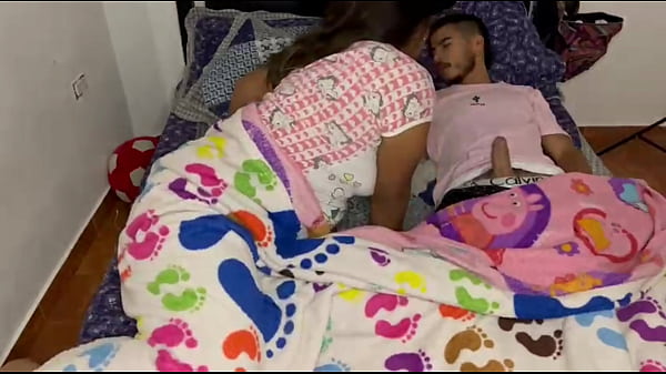 Mi Madrastra Es Una Puta Cachonda! Monta Mi Polla En La Madrugada HISTORIA COMPLETA