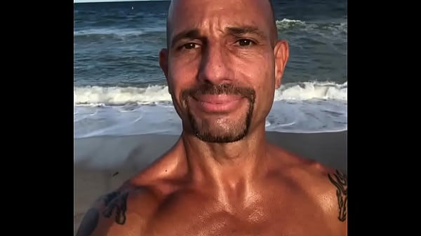 THE BEACH PHYSIQUE PORN STAR MAXXX LOADZ