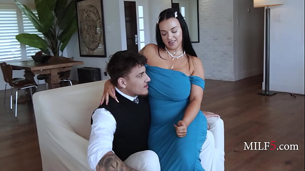 Man Drills Busty Mermaid In Human Form - Payton Preslee, Victor Ray