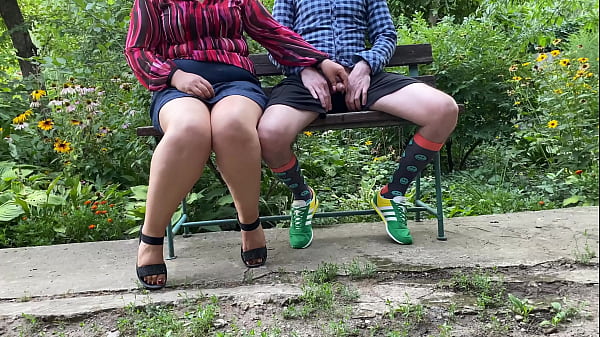 HOTWIFE Sits Down Next To A Fresh Dude And Wants To Watch Him Piss