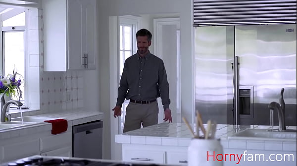 Paranormal Sex-tivity With Stepgirl -Haley Spades