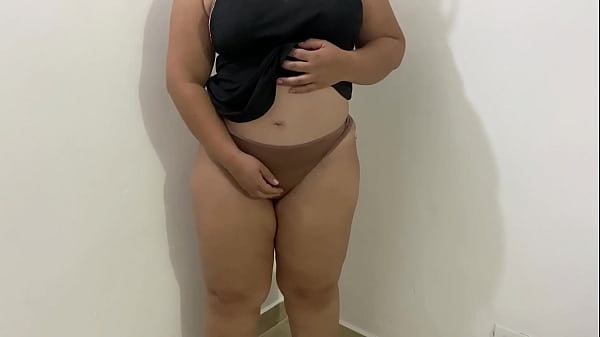 Rubia Busty Con Enorme Culo Redondo Masturbandose Para Seducirte - Soraya Culona Latina