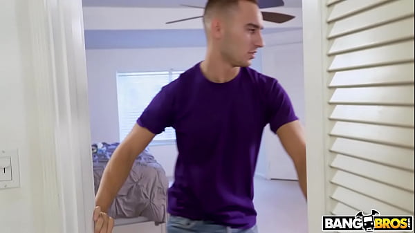 BANGBROS - Milan Ponjevic Voting For Kira Perez's Clenched Puerto Rican Slit