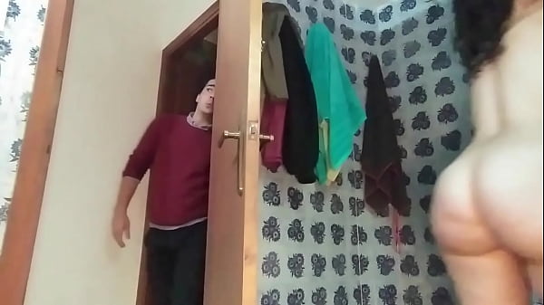 I Nab My Stepsister Stripped In The Shower And She Invites Me To Bang
