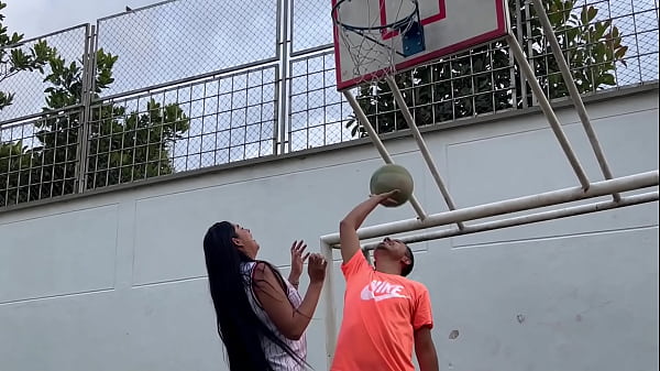 I Bet With My Tenant On A Basketball Game, I Lose And I Have To Let Him Nail Me - Melany Latina
