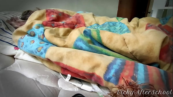 Shimmying Loud Moaning Peak Beneath Blankets
