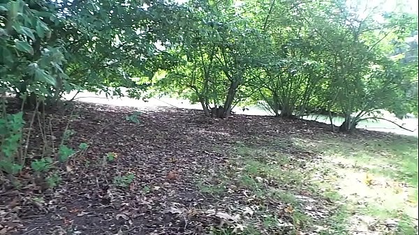 Sem Calcinha Em Todo Lado Em Parque.MP4