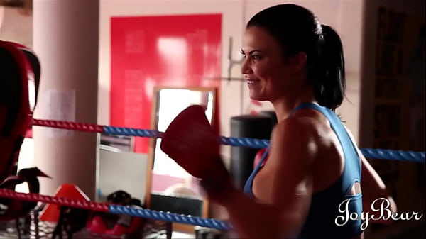 Fitness Chick Jasmine Jae Sucks And Humps Massive Shaft Boxing Buddy Before Taking A Dirty Cumblast