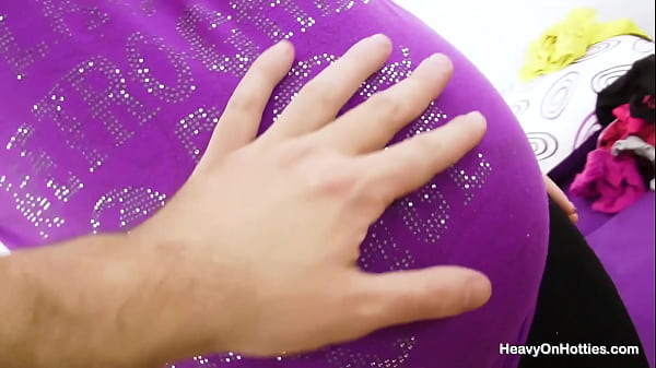 Unquenchable Pregnant Golden-haired Gets Slit Stretched