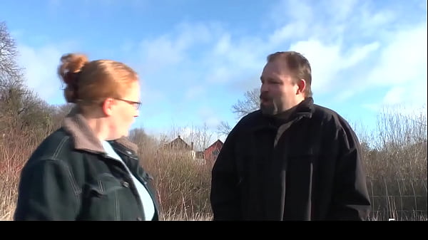 DEUTSCHLAND REPORT - Curvy Chick Receives Full Snatch Railing Session