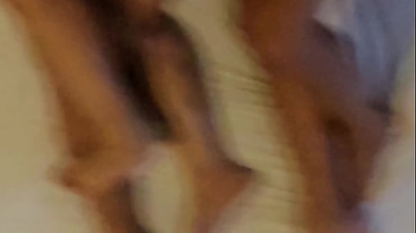Compartilhando A Esposa De Um Amigo Corno