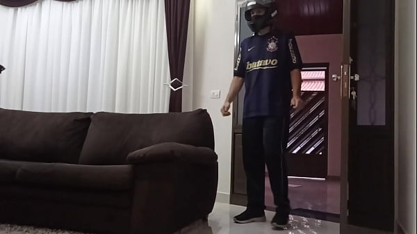 Fui Fazer Uma Entrega E A Cliente Me Recebeu Desse Jeito,o Bom Ser Motoboy Que Sempre Tem Umas Mina Gostosa Dando Mole