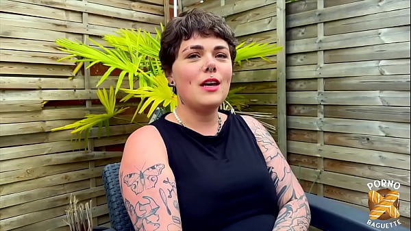 Betty, Belle Coquine, Se Fait Combler Par Tous Les Trous
