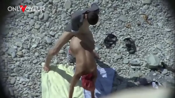 Beach Voyeur. Voluptuous MATURE Hands Head And Get It From Behind In Public