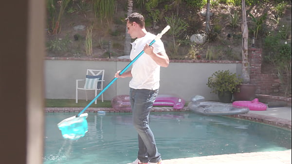 Aroused Copper-haired MATURE Lacey Lenon Takes Revenge On Ex By Screwing The Pool Cleaner GP2066
