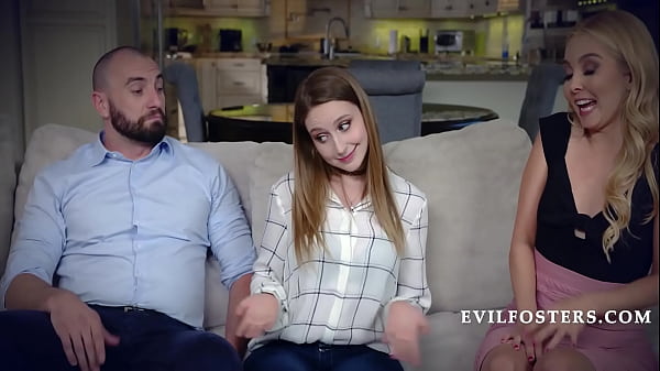 Young-babe Is A Fluffer For Her Quarelling Step Parents | EvilFosters