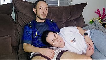 Stepsis é Seduzida Pelo Meio-irmão Enquanto Assiste Ao Jogo Do Brasil