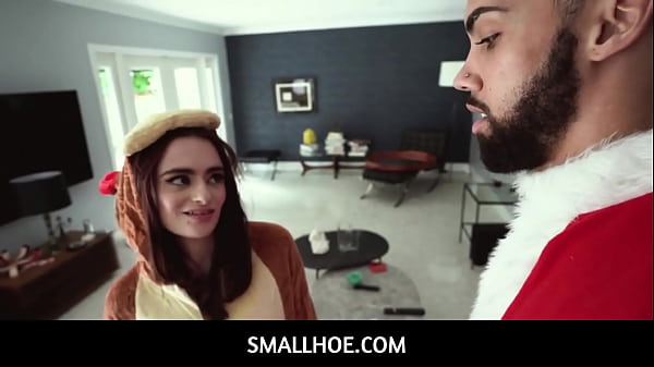 SmallHoe - Compact Guardian Darling Falls Down- Reese Robbins