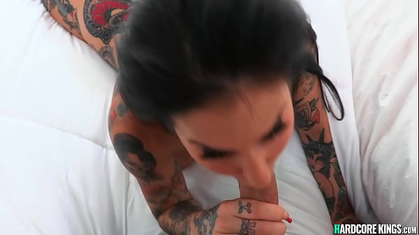 Alt Big-breasted Pornstar Fuck Behind Scenes