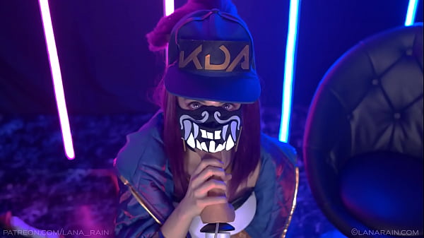 K/DA Akali Invites You Backstage