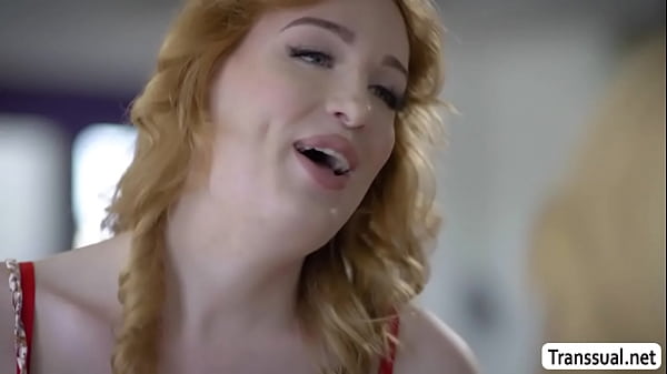 Curvy Shemale Fucks Her Aroused Girlfriend