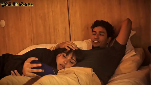 Tengo Sueño Hermanastro, Dejame Acostarme En Tus Piernas, Pero No Metas Tu Pene En Mi Boca Por Favor!!