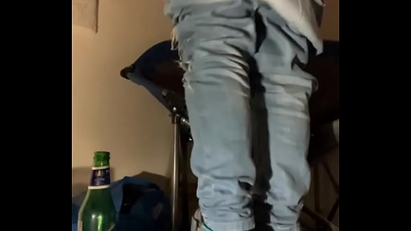 Girl Parades Me Her Cunt After The Party