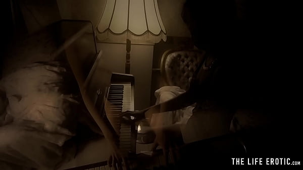 Watch This Sexy Young-babe Knockout Masturbating As She Plays The Piano