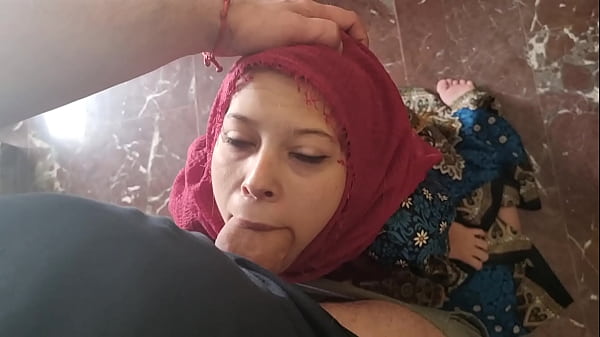 Mora Mamando Polla Al Marido