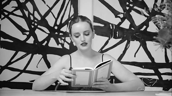 Charlie Forde Got Her Cunt Eaten By Amber Moore As She Reads!