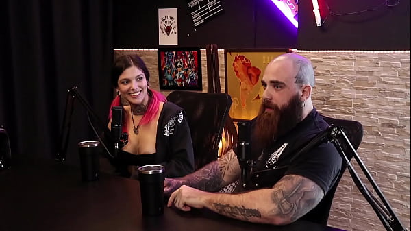 Eles Estavam Transando E Uma Buceta Apareceu Na Cara Dele - Empress E Iron