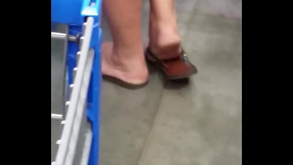 Candid Hotwife Feet
