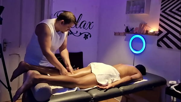 210 - Massagem Mutua No Ativo Boca De Veludo