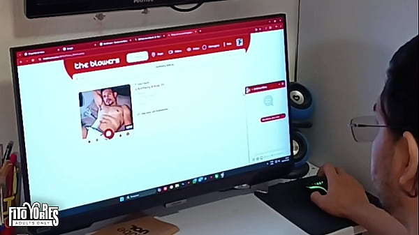 Achei Esse Gostoso Num Aplicativo, Ele Já Entrou Em Casa Pelado E Com O Pau Duro