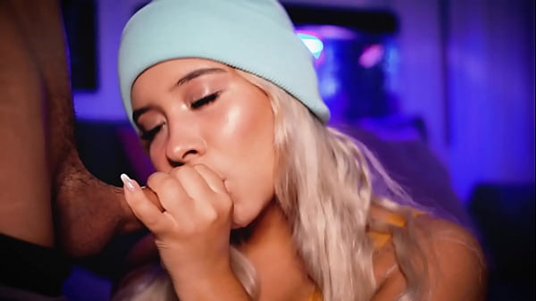 Golden-haired With A Lovely Face Craves To Gobble Her Boyfriend's Boner While Wearing His Boxers