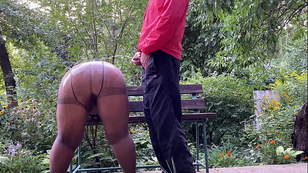 Outdoor Pissing