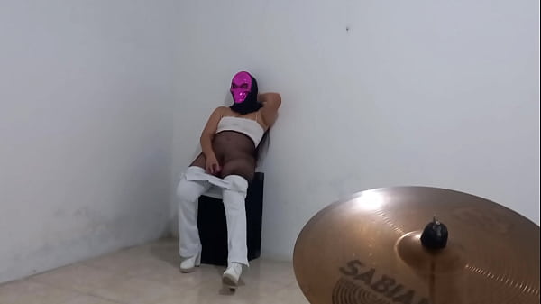 FANTASIA DE MI MUJER!! LA ZORRA ME DIJO QUE DESEABA TENER SEXO CON MI COMPAÑERO DE TRABAJO Y QUE YO LA OBSERVARA MIENTRAS FOLLABA. TRIO ACTUAL CASERO