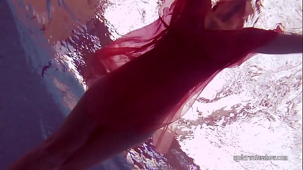 Dainty Young-babe Katrin Swims Unclothed In The Pool