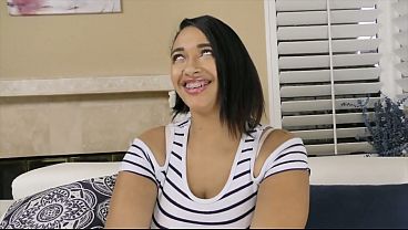 Frisky Girl Takes It In Her Pussy And Offers A Rimjob To The Male