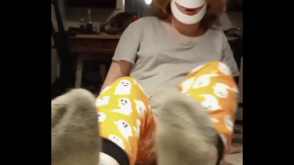 Smelly Sleazy Tootsies L