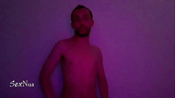 Chico Caliente Bailado Con Luz Morada