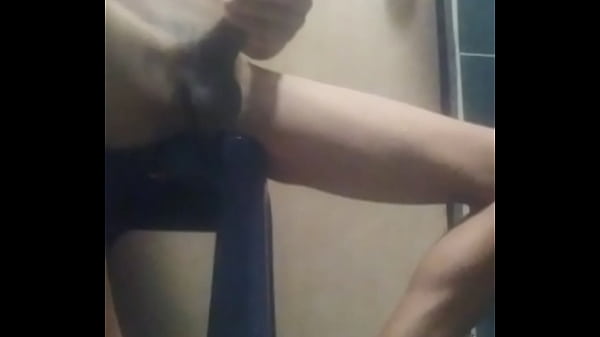 Una Paja Rica Y Explosiva