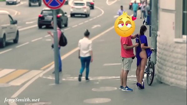 Hidden Cam Captures Jeny Getting Unclothed In Public