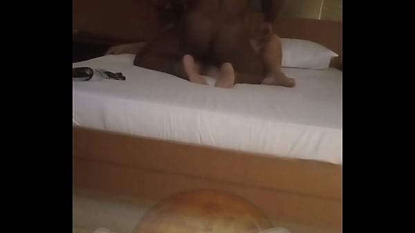 ESPOSA NO FRANGUINHO ASSADO COM DOTADO
