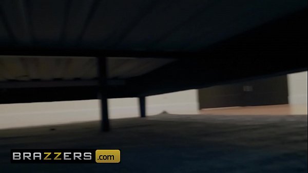 Mommies Like It Enormous - (Kendra Hunger, Keiran Lee) - Stalking For A Cocking - Brazzers