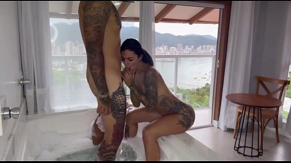 Me Fode Na Jacuzzi De Frente Pra O Mar Amor