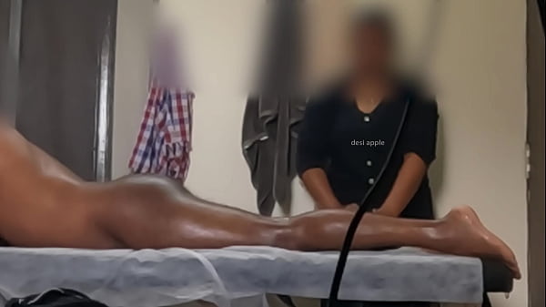 Backside Exposing To Massaging Hottie In Thailand