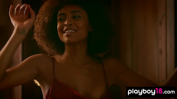 Voluptuous Brazilian Black Panther Undressing And Taunting