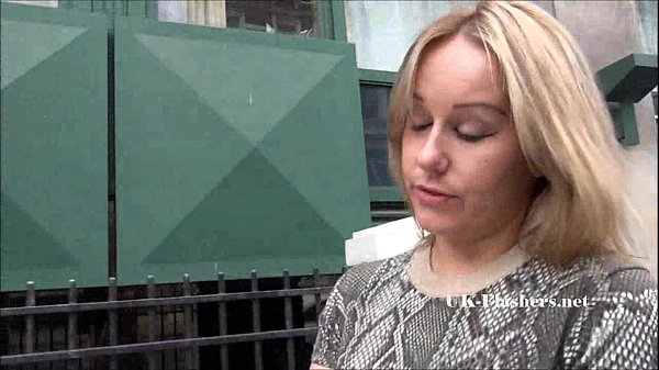 Sexy Ashley Riders Public Showing And Outdoor Vixen Baring Titties And Pussy To V